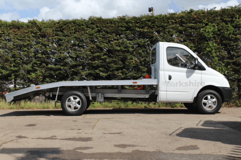This is the V80 3.5T Recovery Truck vehicle.